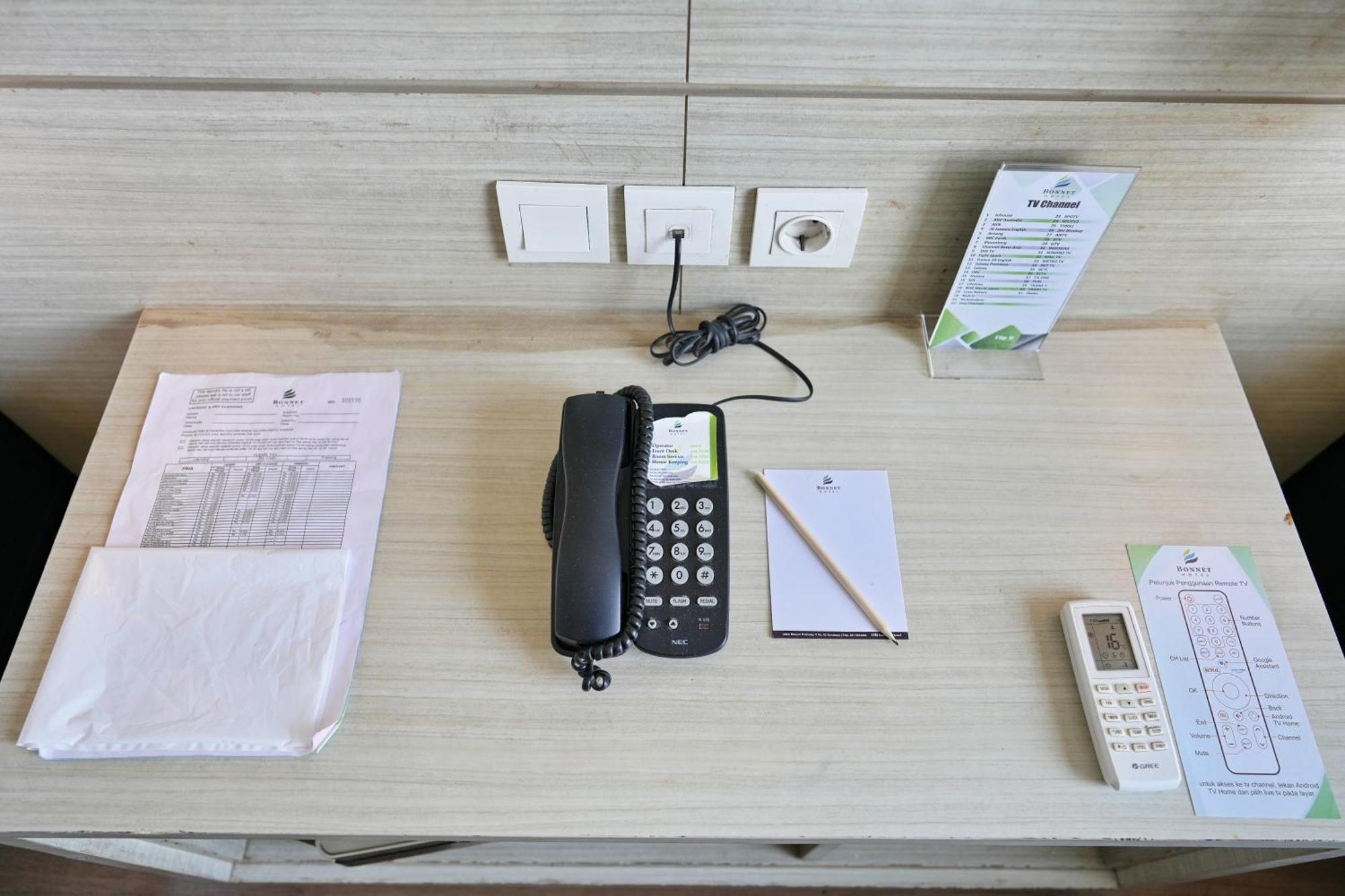 Bonnet Hotel Surabaja Zewnętrze zdjęcie
