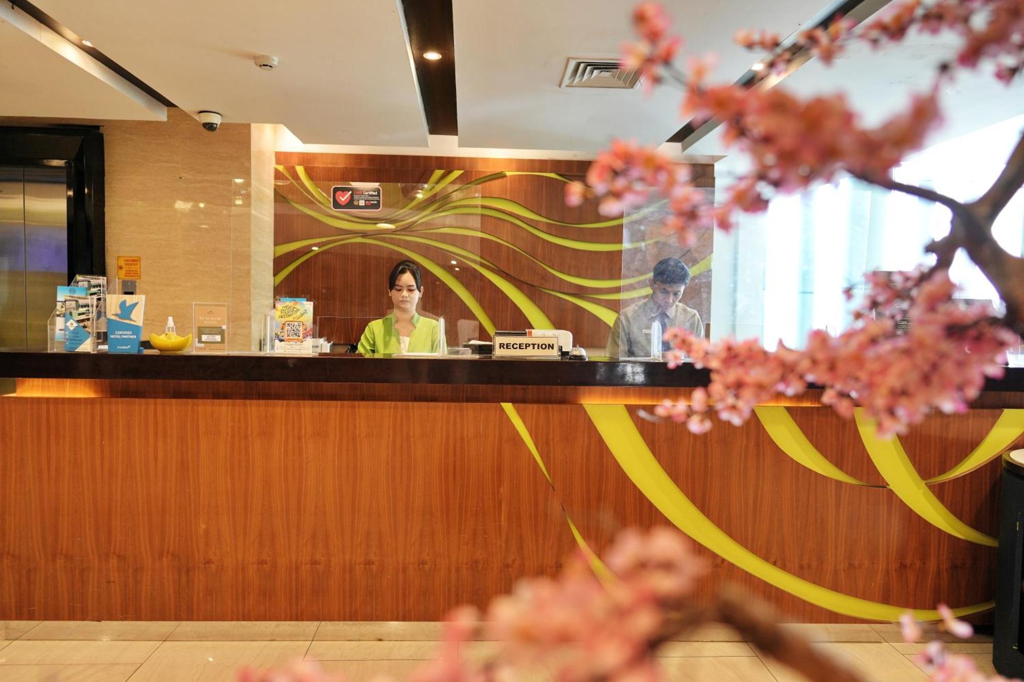 Bonnet Hotel Surabaja Zewnętrze zdjęcie
