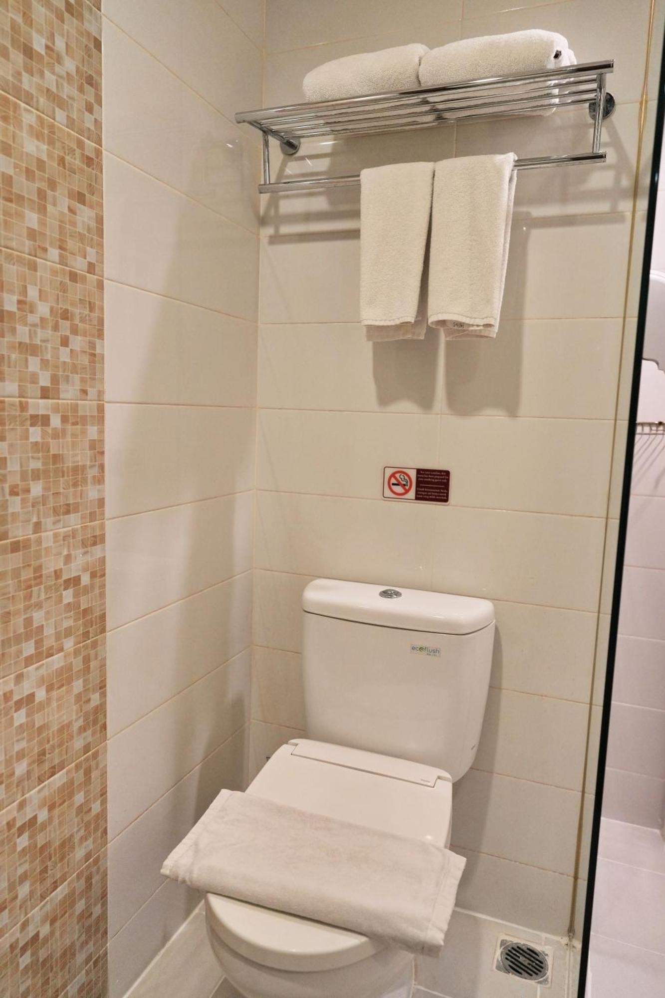 Bonnet Hotel Surabaja Zewnętrze zdjęcie