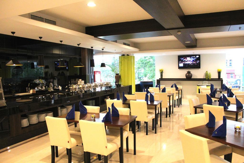 Bonnet Hotel Surabaja Zewnętrze zdjęcie