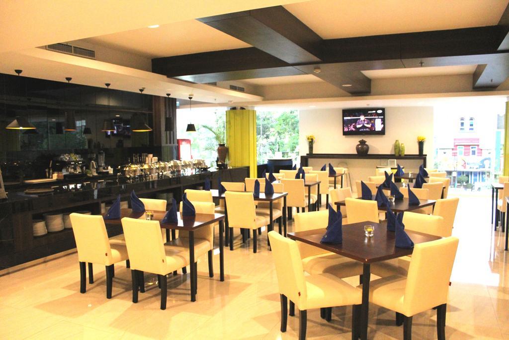 Bonnet Hotel Surabaja Zewnętrze zdjęcie