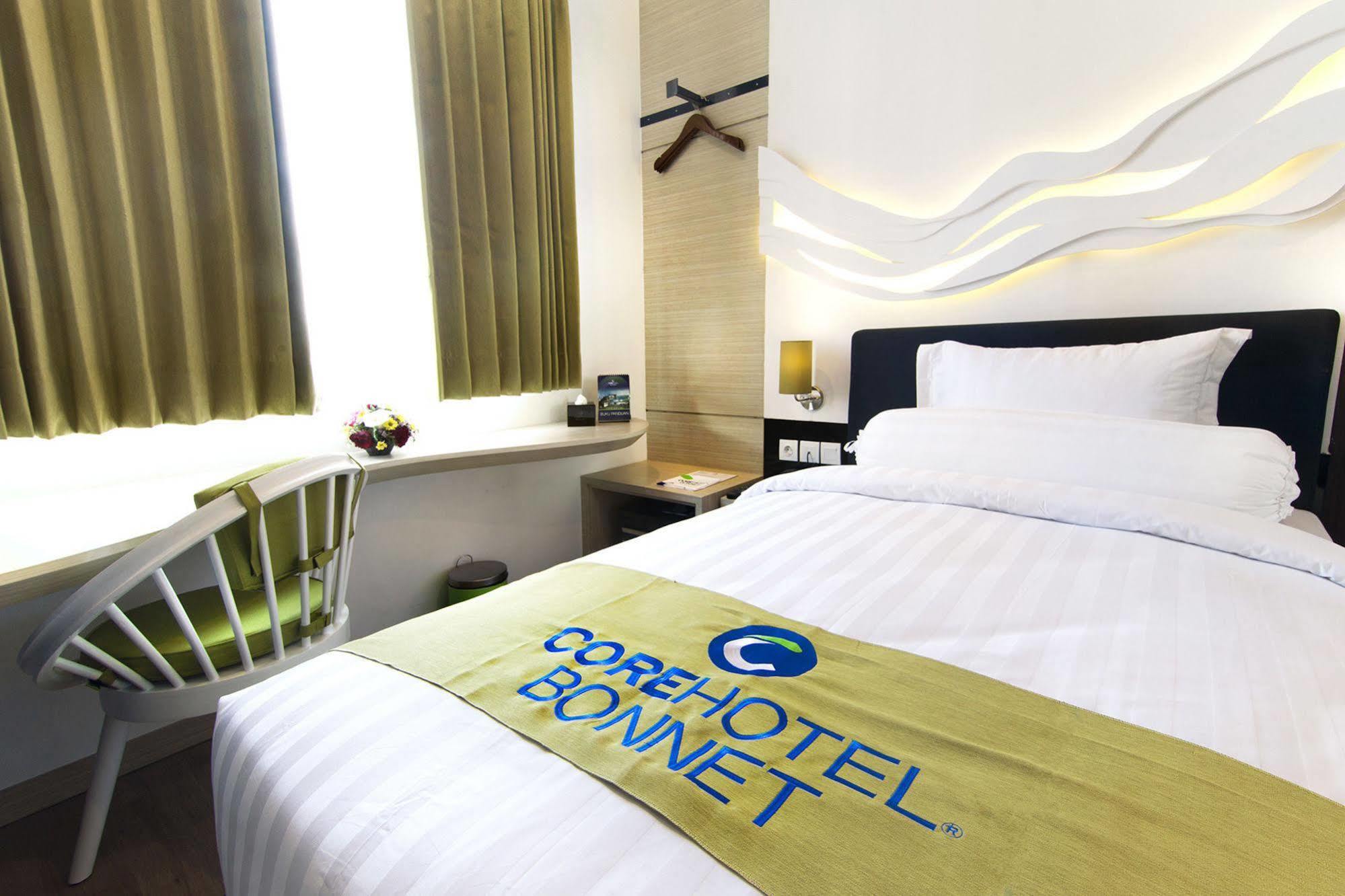 Bonnet Hotel Surabaja Zewnętrze zdjęcie