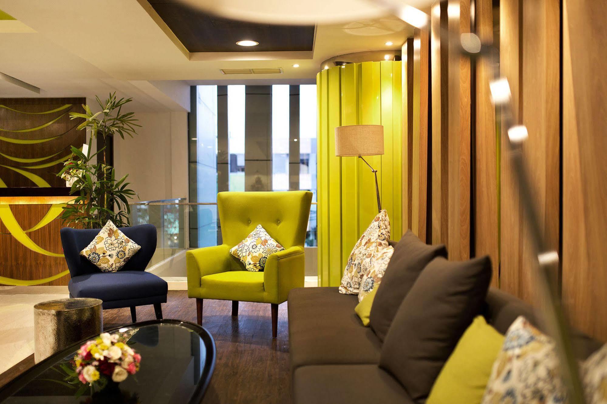 Bonnet Hotel Surabaja Zewnętrze zdjęcie