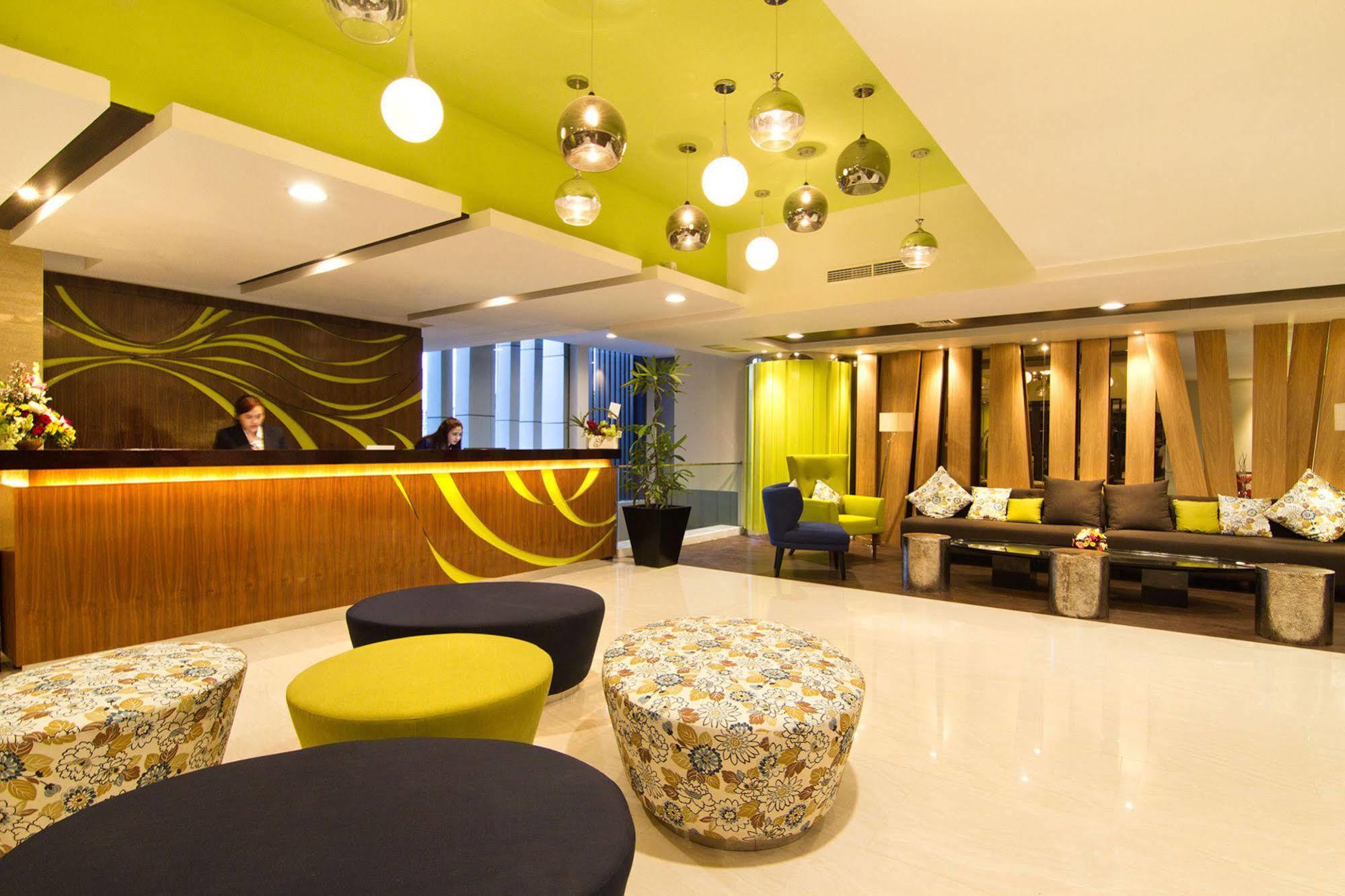 Bonnet Hotel Surabaja Zewnętrze zdjęcie