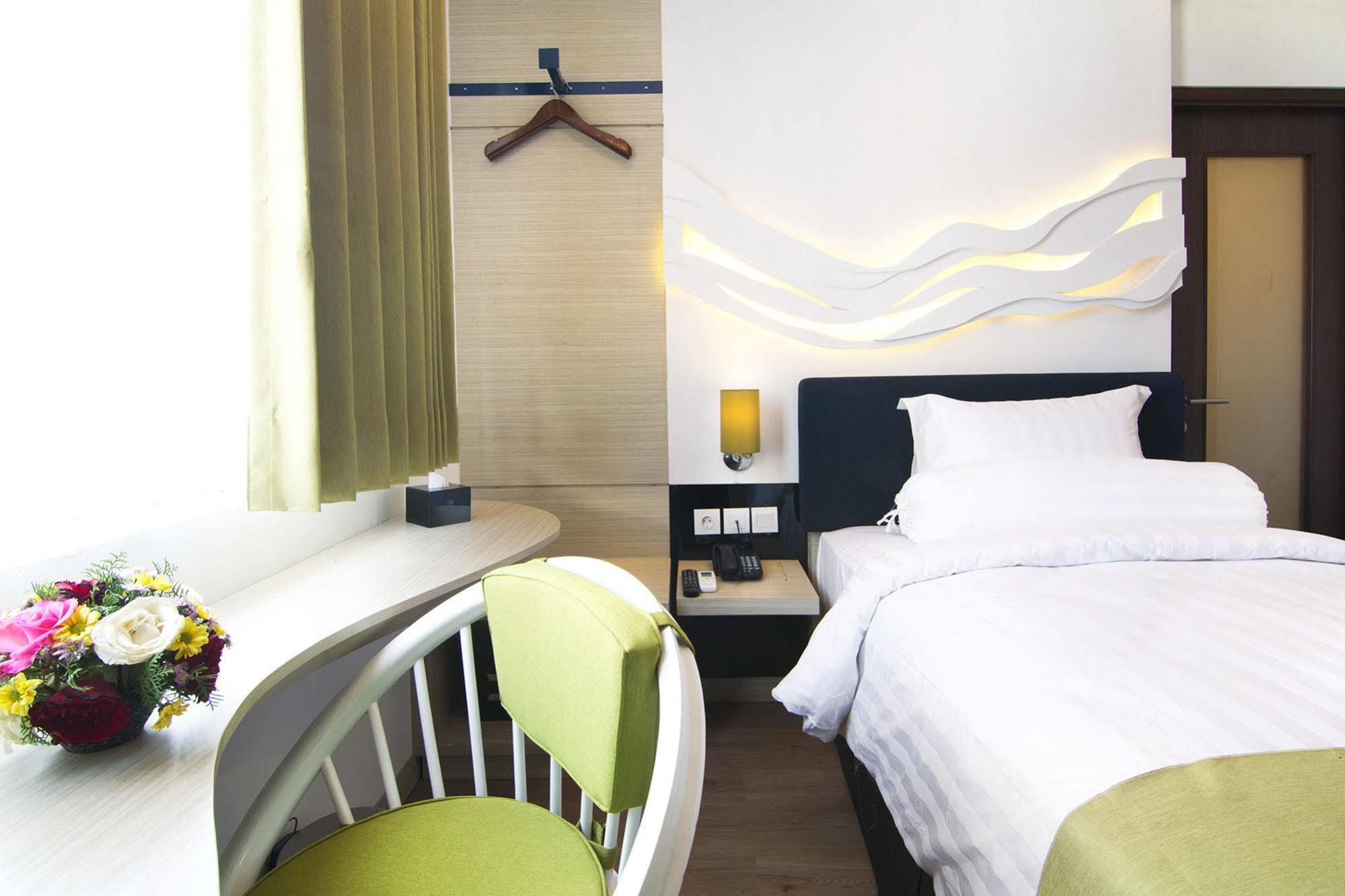 Bonnet Hotel Surabaja Zewnętrze zdjęcie