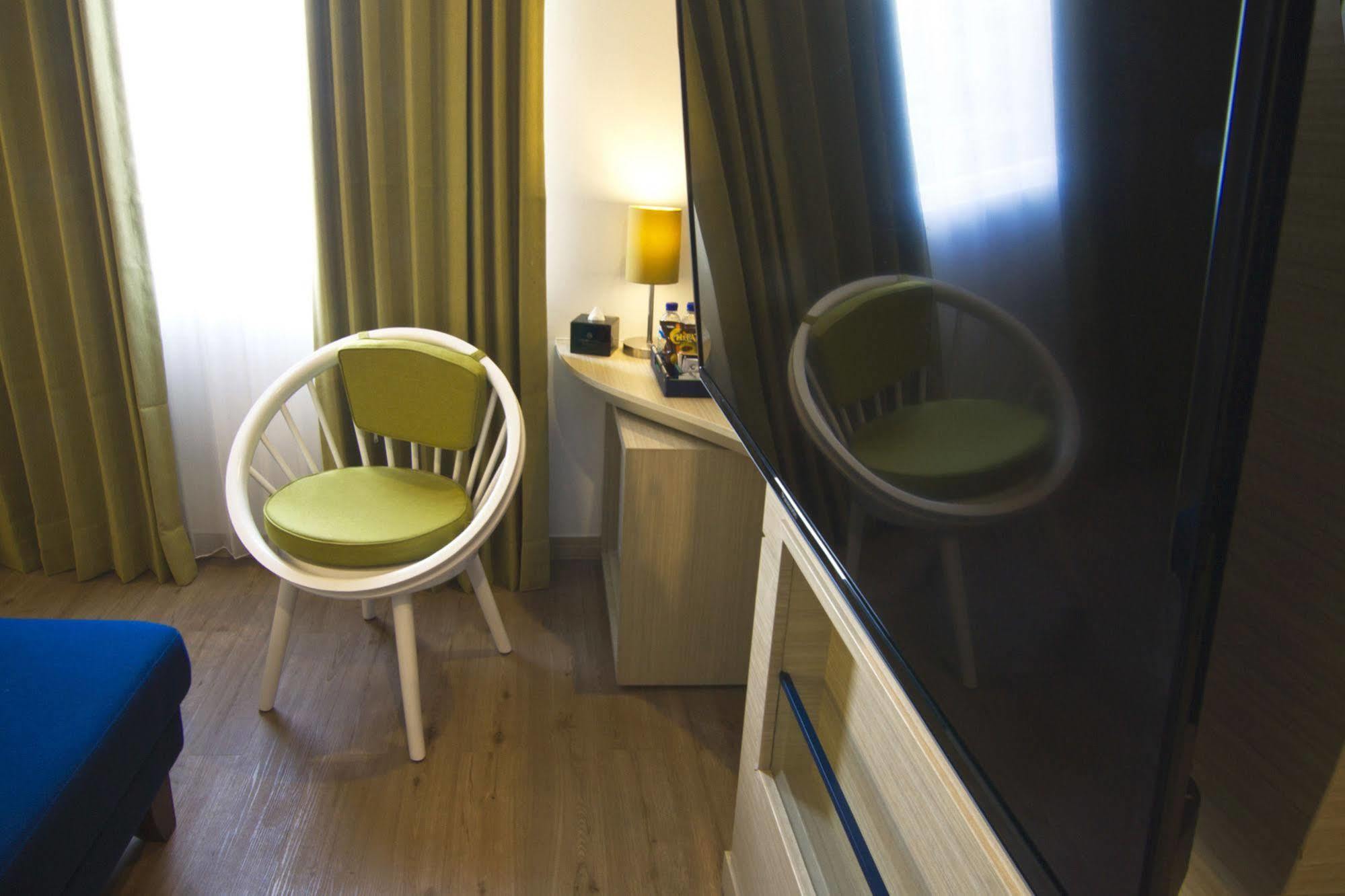 Bonnet Hotel Surabaja Zewnętrze zdjęcie
