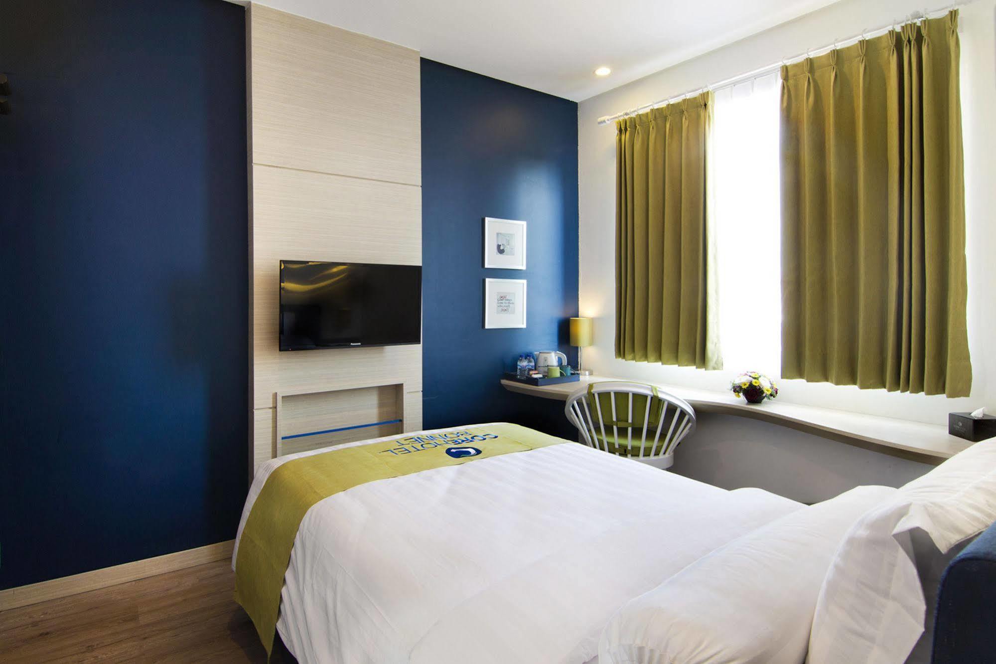 Bonnet Hotel Surabaja Zewnętrze zdjęcie