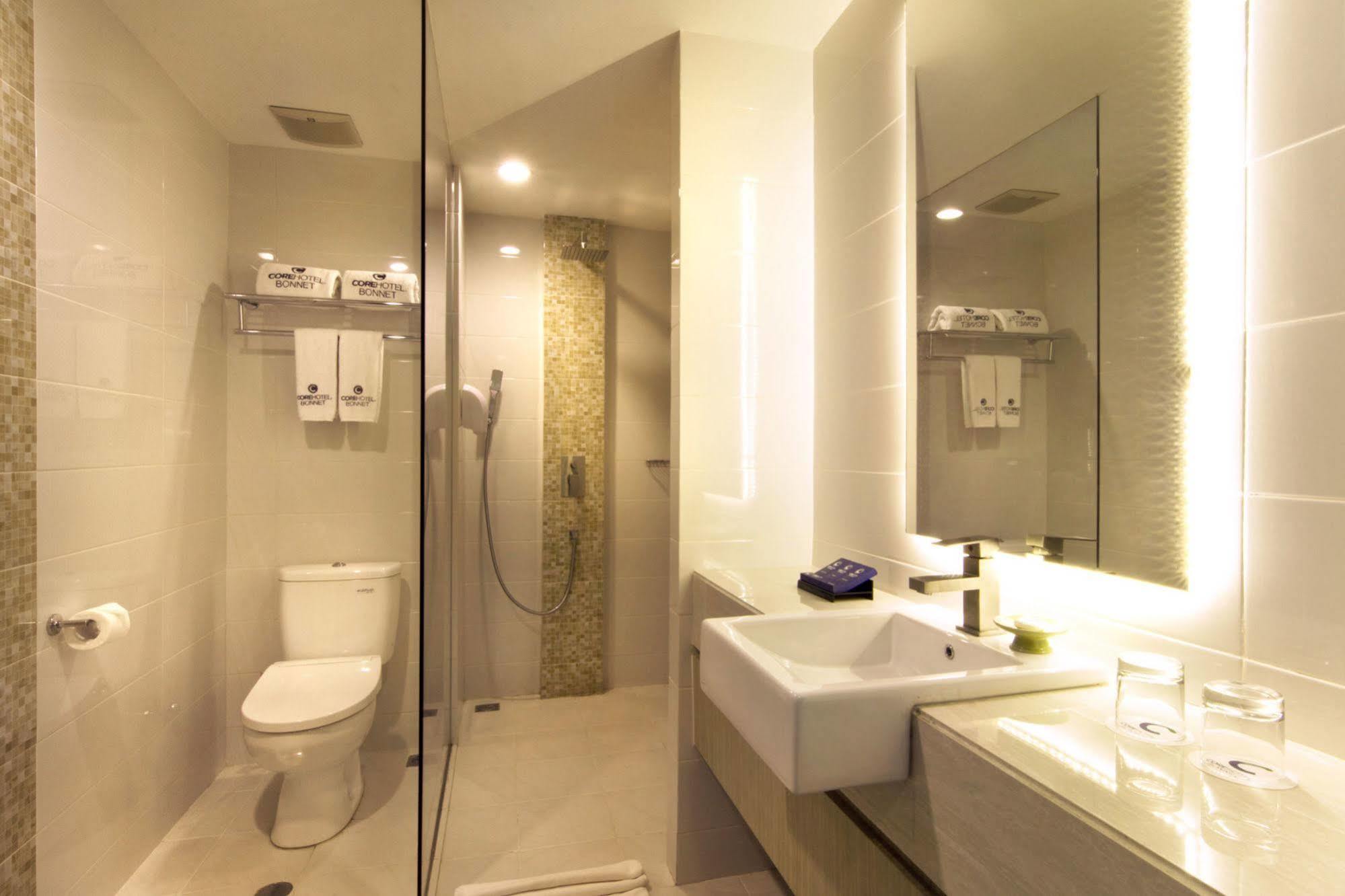 Bonnet Hotel Surabaja Zewnętrze zdjęcie
