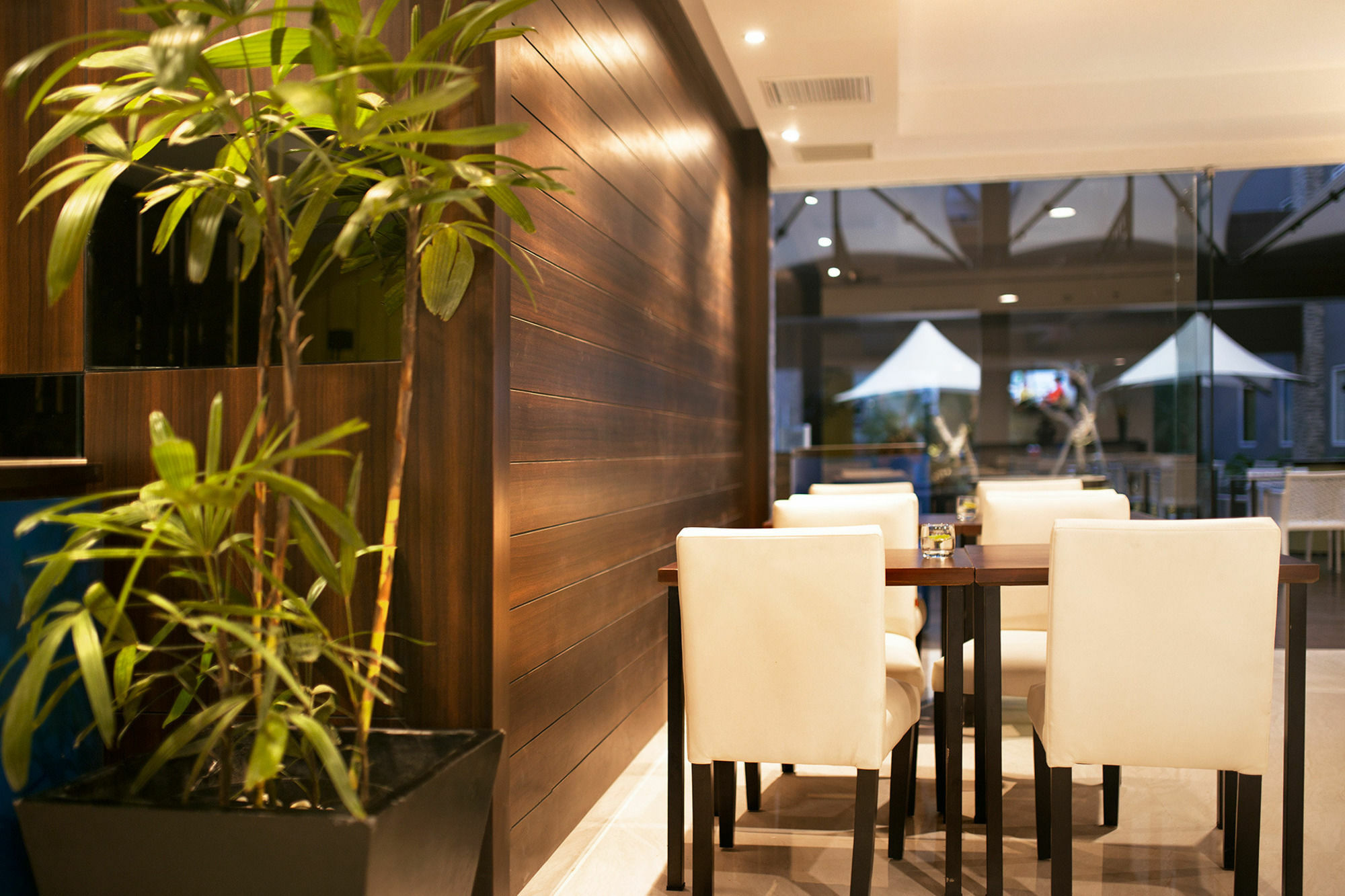 Bonnet Hotel Surabaja Zewnętrze zdjęcie