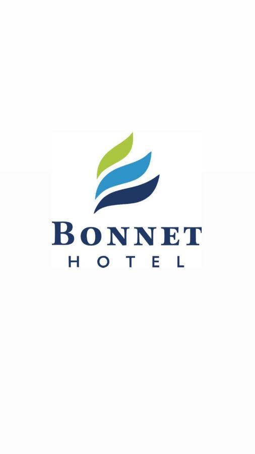 Bonnet Hotel Surabaja Zewnętrze zdjęcie